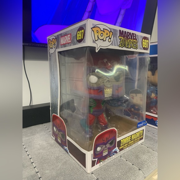 10in Funko pops - Picture 5 of 6